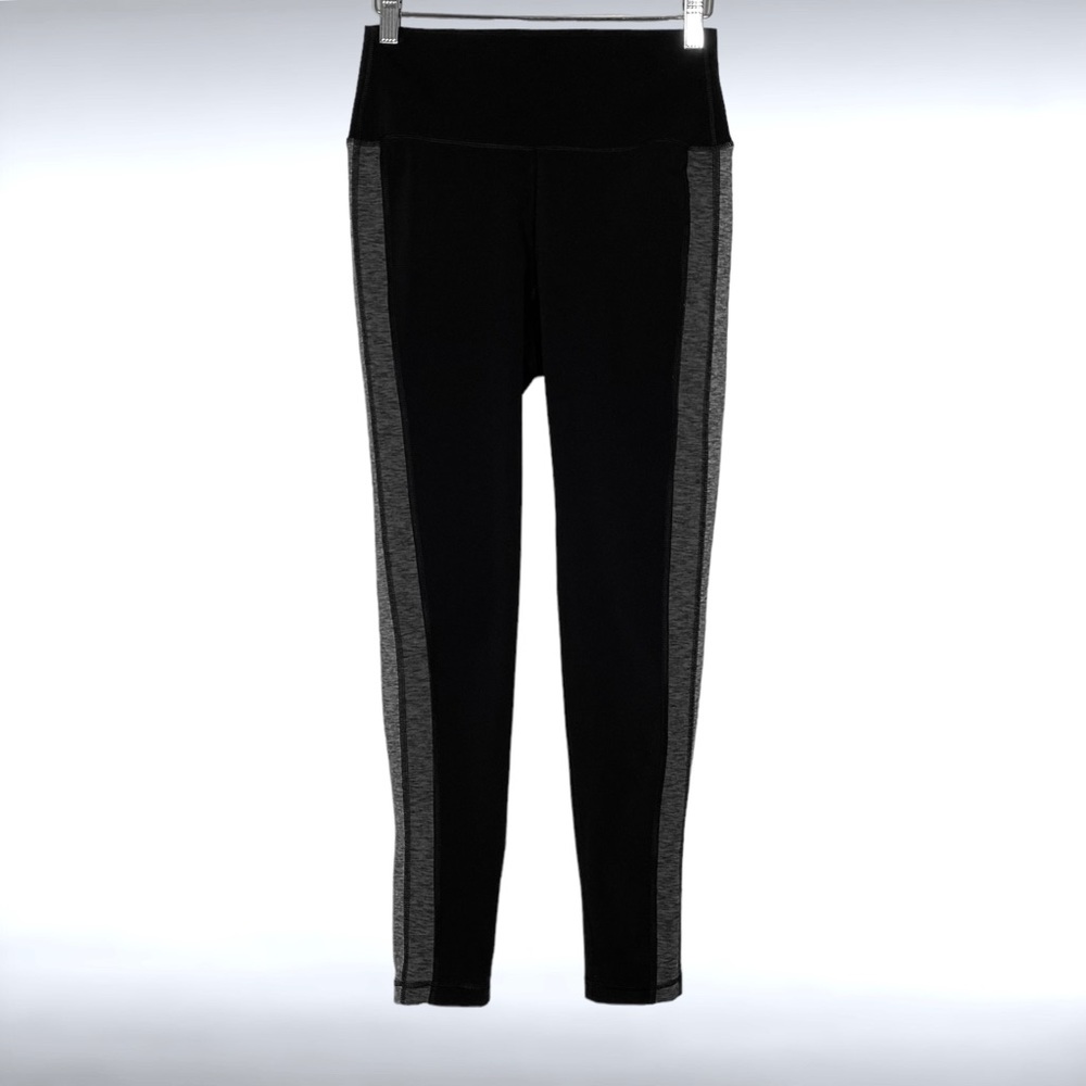 Vuori Womens Racer Leggings Small Black Gray Stripe Pants Athletic Active VW345